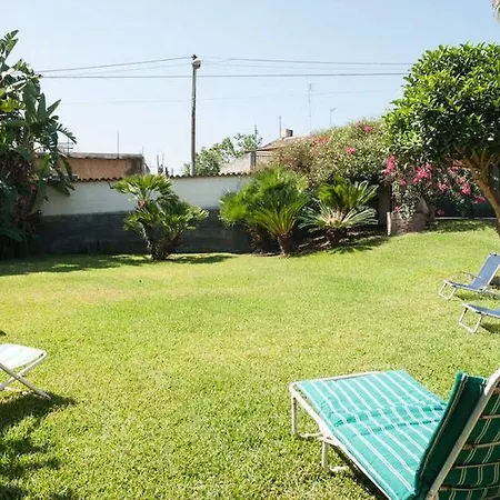 Frühstückspension La Casa Del Ficus Stazzo