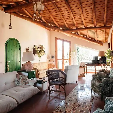 La Casa Del Ficus 3*