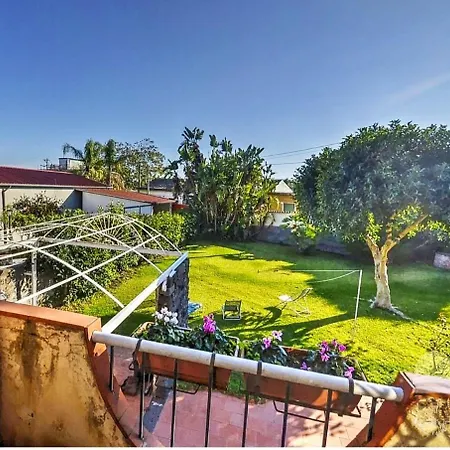 La Casa Del Ficus 3*