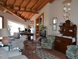 Oda ve Kahvaltı La Casa Del Ficus 3*